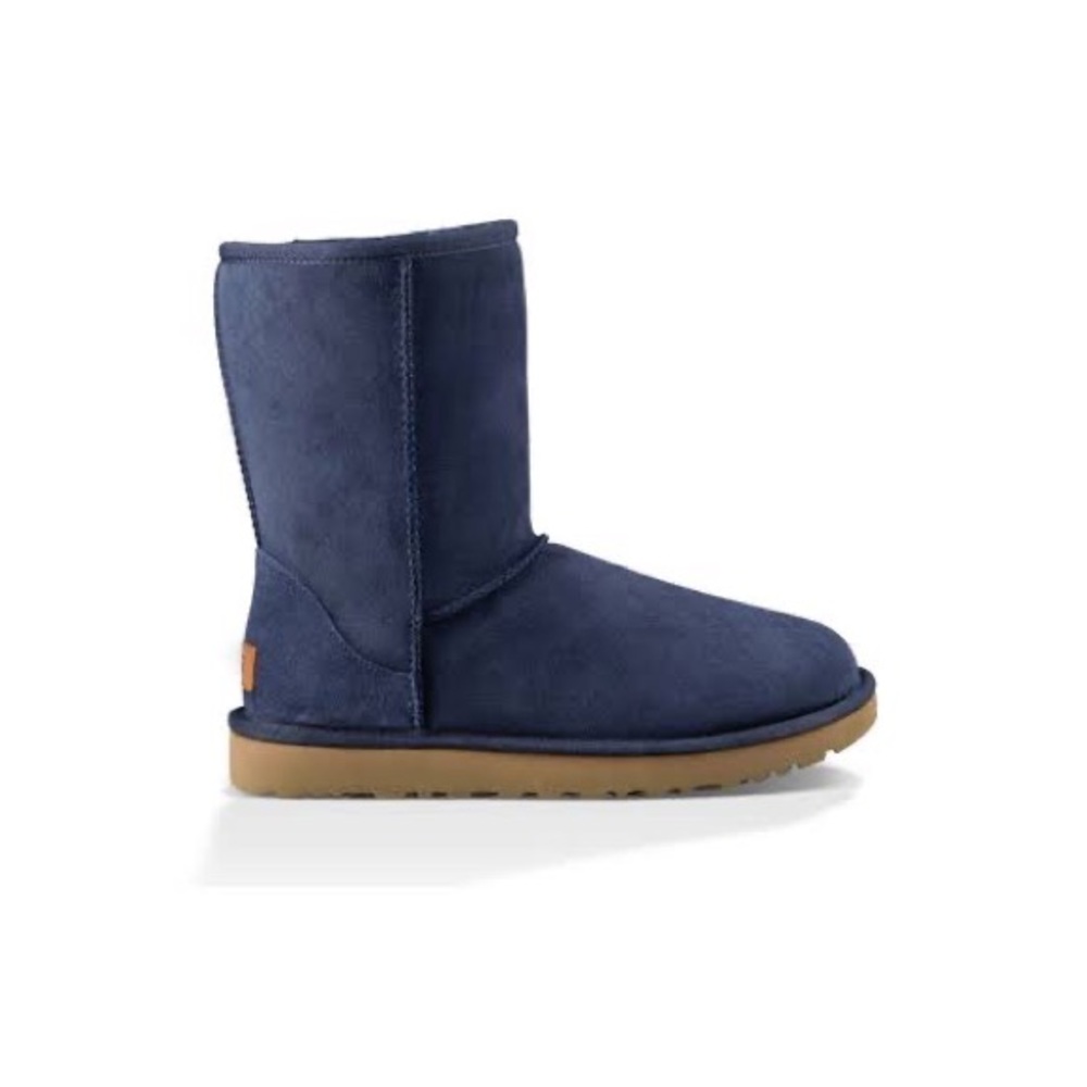 UGG Women's Classic II Short Boot Navy Size 8